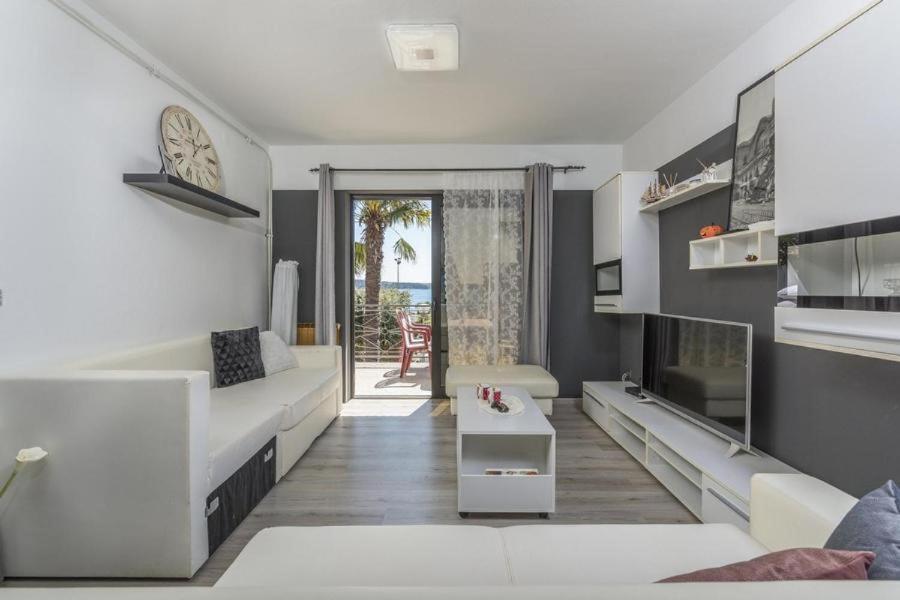 Apartment Zak Novigrad  Екстер'єр фото