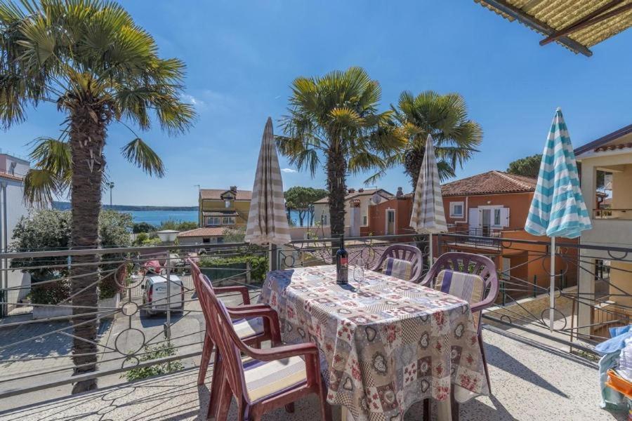 Apartment Zak Novigrad  Екстер'єр фото